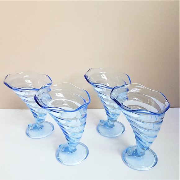 Bormioli 4 ice cream sundae fruit blue glasses. - Picture 3 of 12